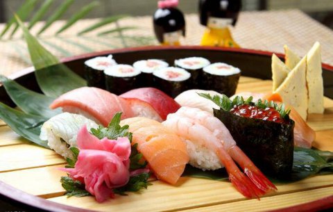 顶级美味海鲜寿司拼盘图片