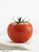 新鲜食材-鲜红色的西红柿